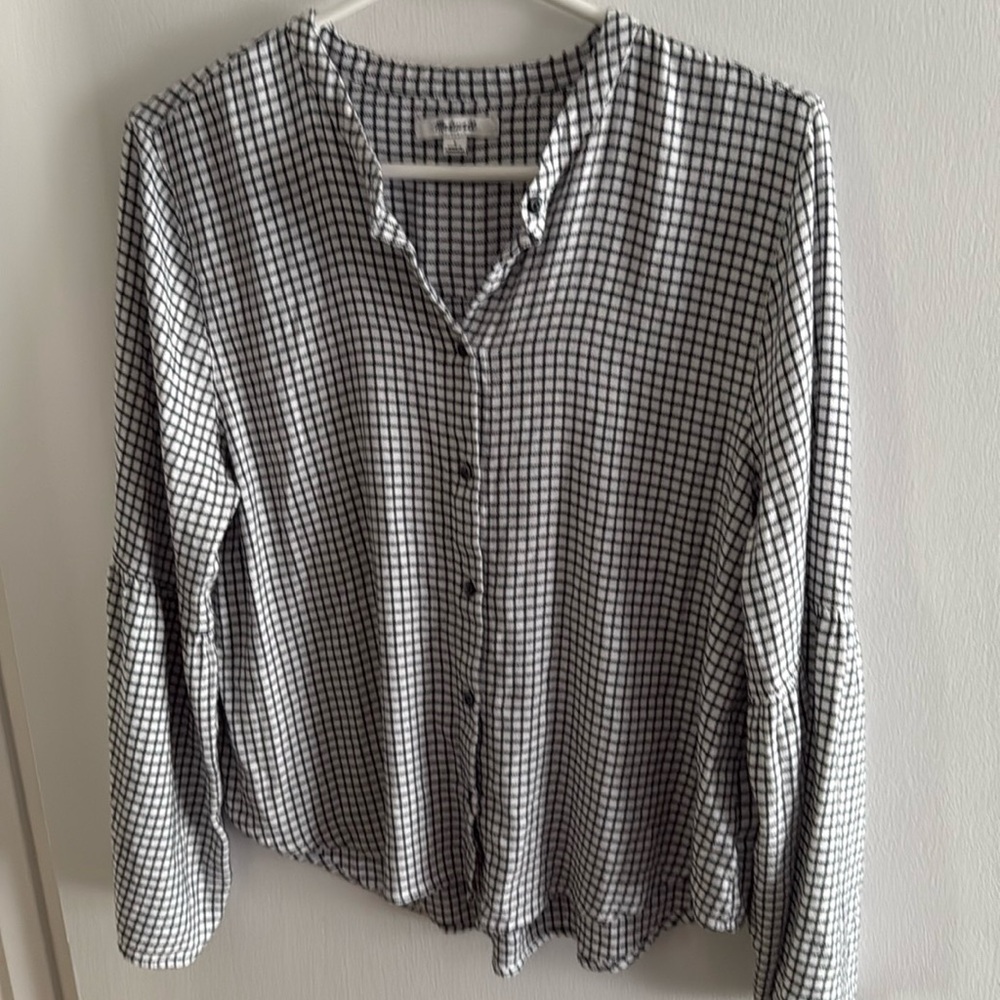 Gently worn Madewell women’s shirt